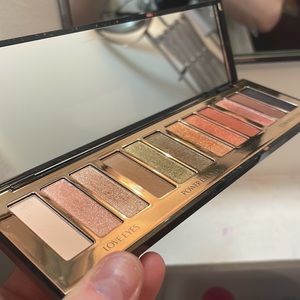 Smokey eyes are forever